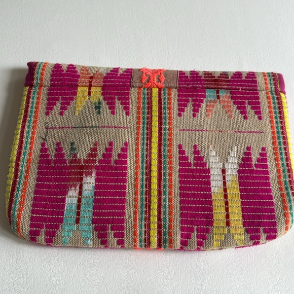 Muche et Muchette Boho Aztec Embroidered Clutch - Picture 5 of 6